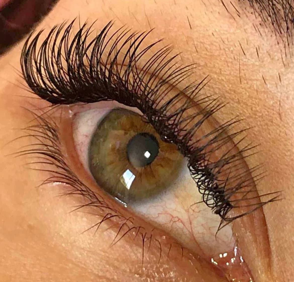 Eyelash extensions Beauté Cils Saint-Lin 20 - Russian volume, classic and hybrid