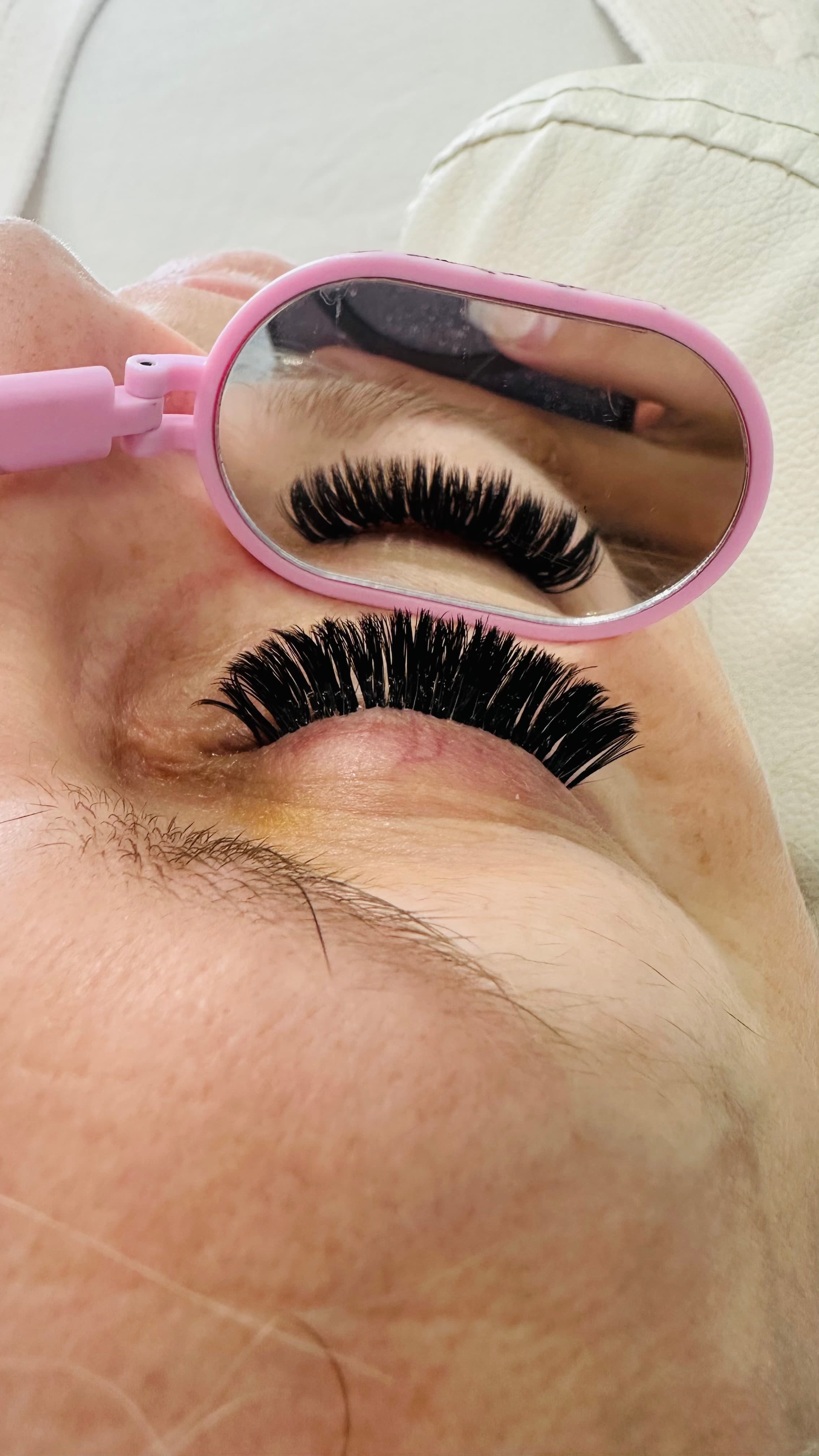 Eyelash extensions Beauté Cils Saint-Lin 5 - Russian volume, classic and hybrid