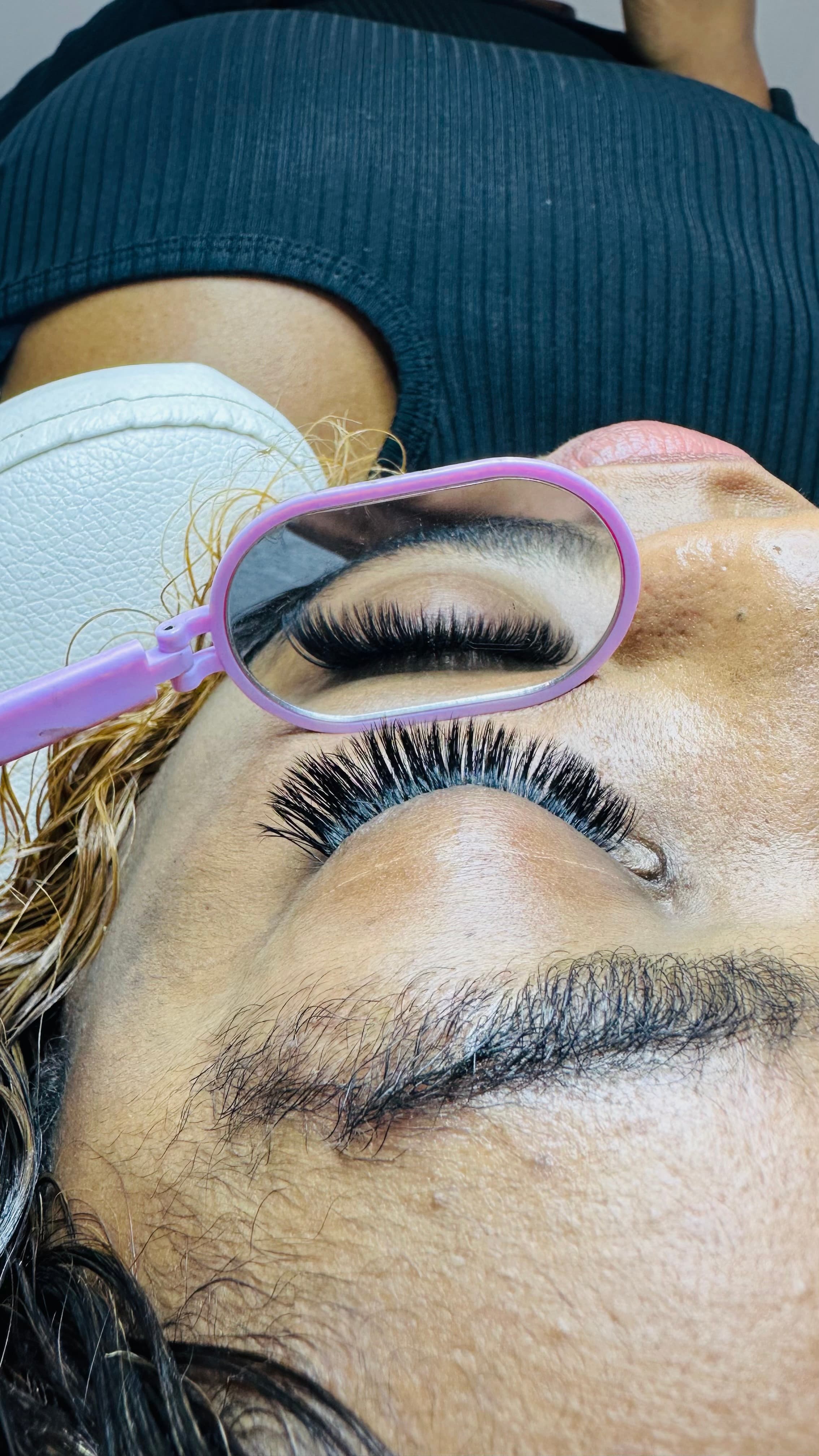 Eyelash extensions Beauté Cils Saint-Lin 8 - Russian volume, classic and hybrid